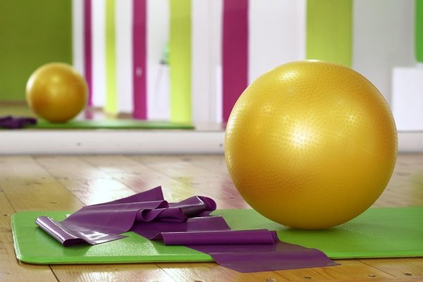 Accessoires et équipements de pilates pour un entraînement efficace